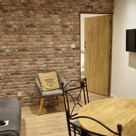 Neuf Avec Cuisine プラード